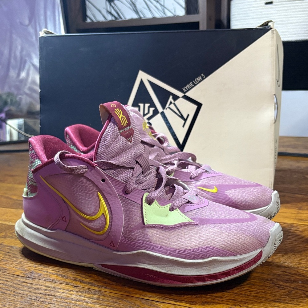 Nike Kyrie Low 5 Orchid/Yellow Strike